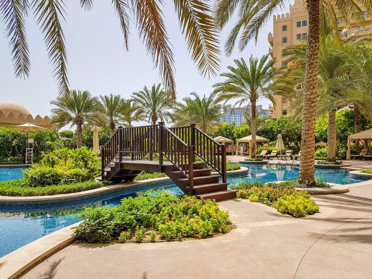 Beachfront Two Bedrooms On Palm Jumeirah By Deluxe Holiday Homes Dubái Exterior foto